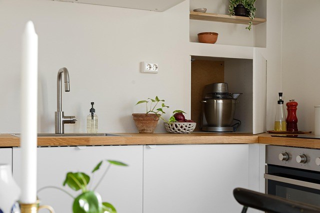 Jakie okucia warto wybrać do mebli kuchennych